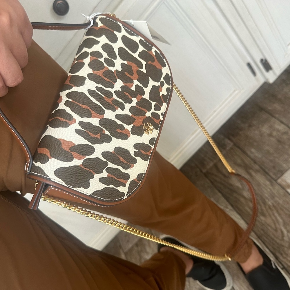 Tory Burch Emerson Printed Top Handle Crossbody In Leopard Print - Picture 5 of 11
